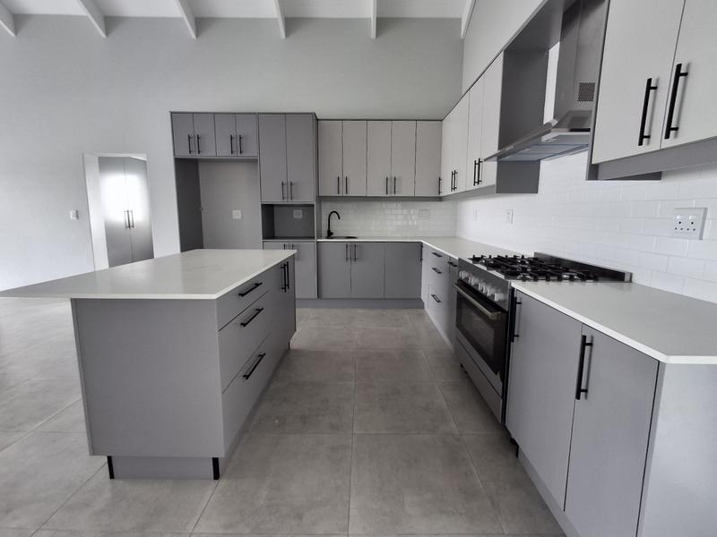 3 Bedroom Property for Sale in Britannia Bay Western Cape